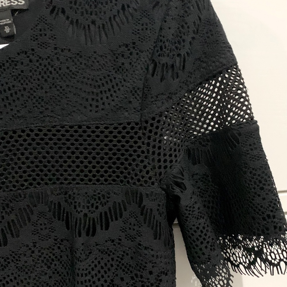 Lace crop top